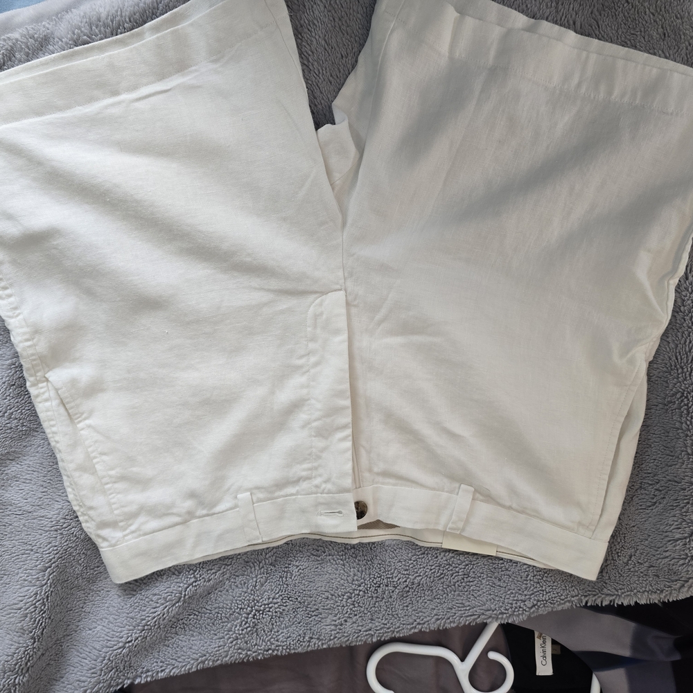 Banana Republic Factory Cream Flat Front Men Shorts